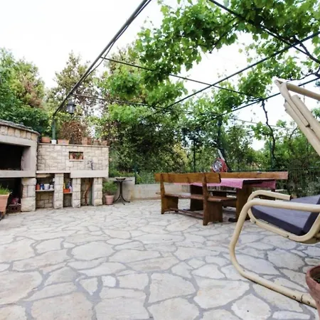 Apartament A 3 W Shared Pool And Balcony Near The *