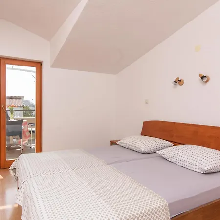 A 3 W Shared Pool And Balcony Near The * Seget Vranjica