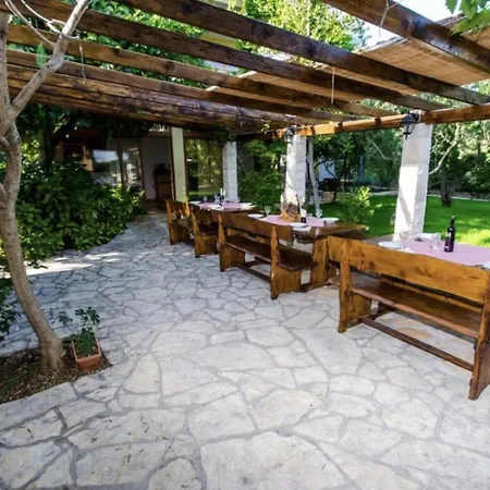 A 3 W Shared Pool And Balcony Near The Seget Vranjica