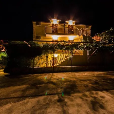 A 3 W Shared Pool And Balcony Near The شقة سيغيت فغانييتْسا